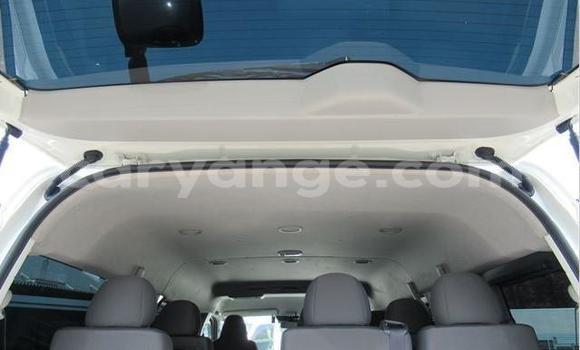 Acheter Occasion Voiture Toyota Hi Ace Blanc à Rundu, Namibie Acheter Occasion Voiture Toyota Hi Ace Blanc à Rundu, Namibie