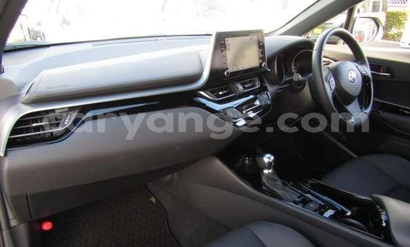 Acheter Occasion Voiture Toyota C-HR Noir à Katima Mulilo, Caprivi Acheter Occasion Voiture Toyota C-HR Noir à Katima Mulilo, Caprivi