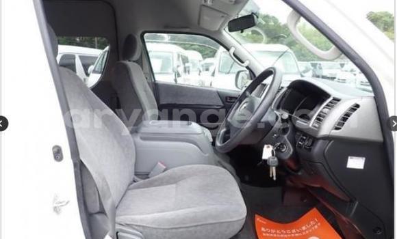 Buy Used Toyota Hi Ace White Car in Gobabis in Omaheke Buy Used Toyota Hi Ace White Car in Gobabis in Omaheke