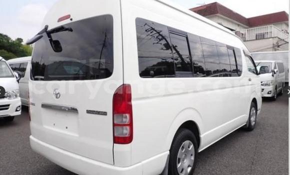 Buy Used Toyota Hi Ace White Car in Gobabis in Omaheke Buy Used Toyota Hi Ace White Car in Gobabis in Omaheke
