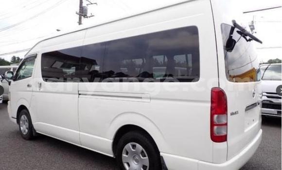 Buy Used Toyota Hi Ace White Car in Gobabis in Omaheke Buy Used Toyota Hi Ace White Car in Gobabis in Omaheke