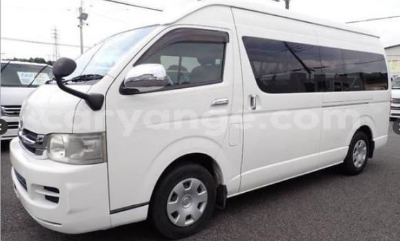 Buy Used Toyota Hi Ace White Car in Gobabis in Omaheke Buy Used Toyota Hi Ace White Car in Gobabis in Omaheke