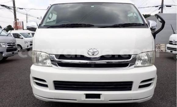 Buy Used Toyota Hi Ace White Car in Gobabis in Omaheke Buy Used Toyota Hi Ace White Car in Gobabis in Omaheke