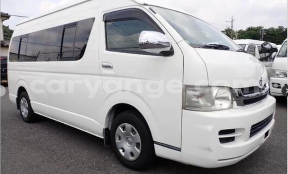 Buy Used Toyota Hi Ace White Car in Gobabis in Omaheke Buy Used Toyota Hi Ace White Car in Gobabis in Omaheke