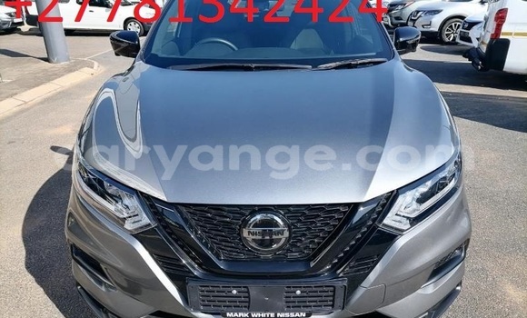 Buy Used Nissan Qashqai Silver Car in Windhoek in Namibia