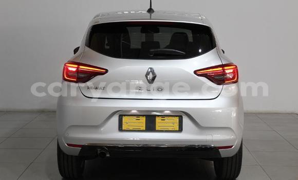 Buy Used Renault Clio Silver Car in Windhoek in Namibia Buy Used Renault Clio Silver Car in Windhoek in Namibia