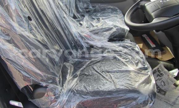 Acheter Occasion Utilitaire Mitsubishi Van Blanc à Rundu, Namibie Acheter Occasion Utilitaire Mitsubishi Van Blanc à Rundu, Namibie