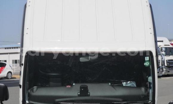 Acheter Occasion Utilitaire Mitsubishi Van Blanc à Rundu, Namibie Acheter Occasion Utilitaire Mitsubishi Van Blanc à Rundu, Namibie