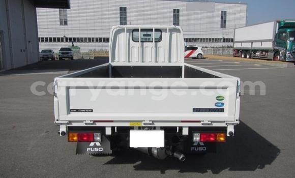 Acheter Occasion Utilitaire Mitsubishi Van Blanc à Rundu, Namibie Acheter Occasion Utilitaire Mitsubishi Van Blanc à Rundu, Namibie