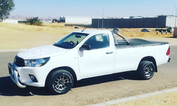Acheter Occasion Voiture Toyota Hilux Blanc à Windhoek, Namibie
