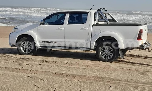 Acheter Occasion Voiture Toyota Hilux Blanc à Windhoek, Namibie Acheter Occasion Voiture Toyota Hilux Blanc à Windhoek, Namibie