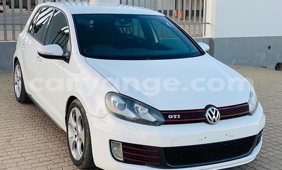 Buy Used Volkswagen Golf White Car in Windhoek in Namibia