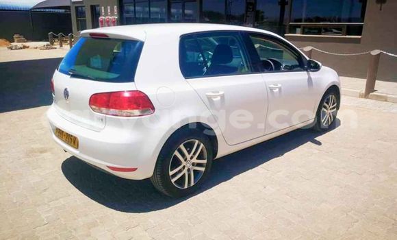 Acheter Occasion Voiture Volkswagen Golf Blanc à Windhoek, Namibie