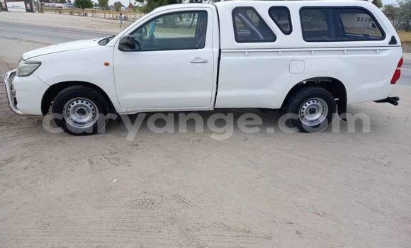 Buy Used Toyota Hilux White Car in Windhoek in Namibia