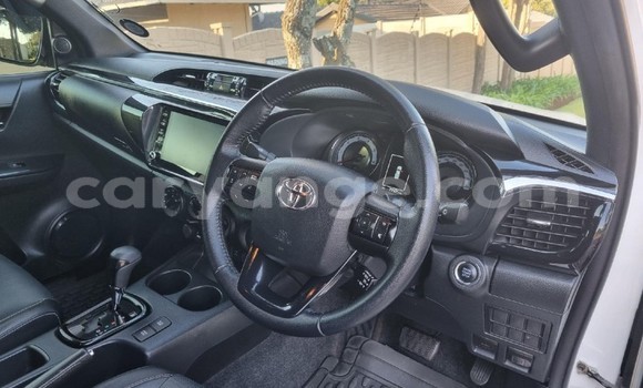 Buy Used Toyota Hilux White Car in Windhoek in Namibia Buy Used Toyota Hilux White Car in Windhoek in Namibia