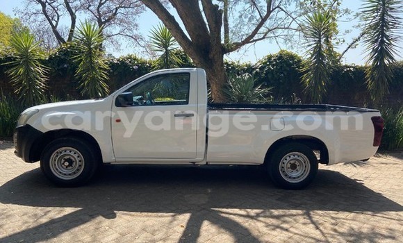 Acheter Occasion Voiture Isuzu D–MAX Blanc à Katima Mulilo, Caprivi Acheter Occasion Voiture Isuzu D–MAX Blanc à Katima Mulilo, Caprivi