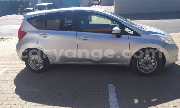 Acheter Occasion Voiture Nissan Note Gris à Windhoek, Namibie Acheter Occasion Voiture Nissan Note Gris à Windhoek, Namibie