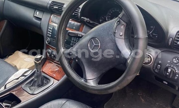 Acheter Occasion Voiture Mercedes-Benz C–Class Gris à Windhoek, Namibie Acheter Occasion Voiture Mercedes-Benz C–Class Gris à Windhoek, Namibie