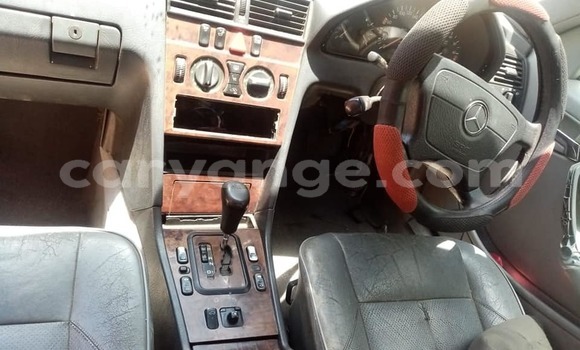 Acheter Occasion Voiture Mercedes-Benz C–Class Noir à Windhoek, Namibie Acheter Occasion Voiture Mercedes-Benz C–Class Noir à Windhoek, Namibie