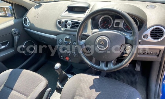 Acheter Occasion Voiture Renault Clio Bleu à Windhoek, Namibie Acheter Occasion Voiture Renault Clio Bleu à Windhoek, Namibie