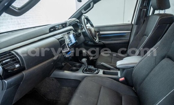 Acheter Occasion Voiture Toyota Hilux Blanc à Rundu, Namibie Acheter Occasion Voiture Toyota Hilux Blanc à Rundu, Namibie