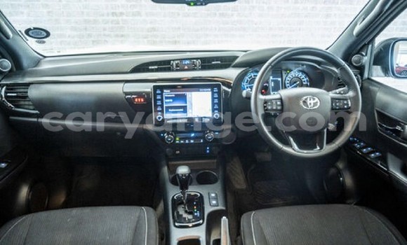 Acheter Occasion Voiture Toyota Hilux Blanc à Rundu, Namibie Acheter Occasion Voiture Toyota Hilux Blanc à Rundu, Namibie