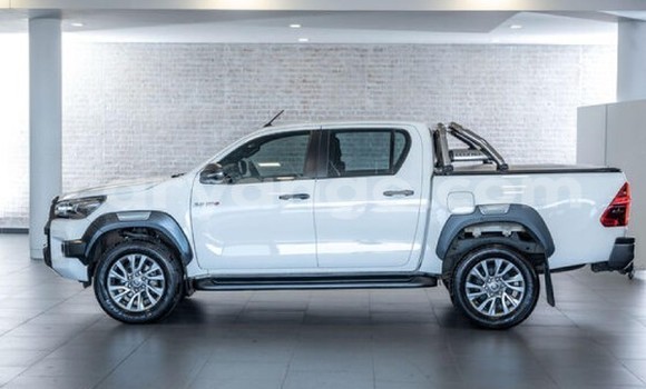 Acheter Occasion Voiture Toyota Hilux Blanc à Rundu, Namibie Acheter Occasion Voiture Toyota Hilux Blanc à Rundu, Namibie