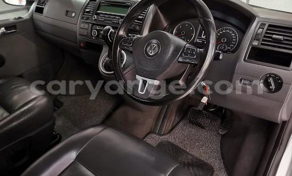 Acheter Occasion Voiture Volkswagen Caravelle Blanc à Windhoek, Namibie Acheter Occasion Voiture Volkswagen Caravelle Blanc à Windhoek, Namibie