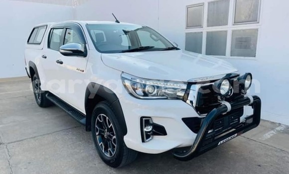 Acheter Occasion Voiture Toyota Hilux Blanc à Windhoek, Namibie Acheter Occasion Voiture Toyota Hilux Blanc à Windhoek, Namibie