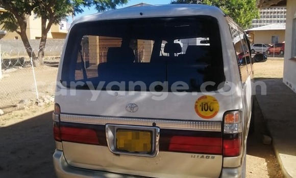 Acheter Occasion Voiture Toyota Hi Ace Gris à Windhoek, Namibie Acheter Occasion Voiture Toyota Hi Ace Gris à Windhoek, Namibie