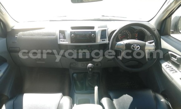 Acheter Occasion Voiture Toyota Hilux Blanc à Windhoek, Namibie Acheter Occasion Voiture Toyota Hilux Blanc à Windhoek, Namibie