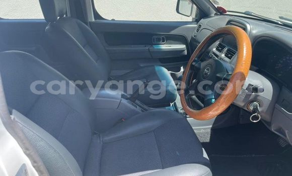 Acheter Occasion Voiture Nissan Hardbody Blanc à Arandis, Kunene Acheter Occasion Voiture Nissan Hardbody Blanc à Arandis, Kunene