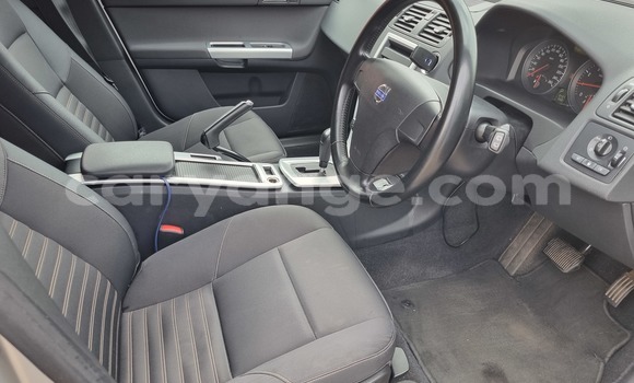 Acheter Occasion Voiture Volvo V50 Gris à Windhoek, Namibie Acheter Occasion Voiture Volvo V50 Gris à Windhoek, Namibie