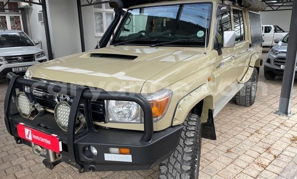 Buy Used Toyota Hilux Beige Car in Windhoek in Namibia Buy Used Toyota Hilux Beige Car in Windhoek in Namibia