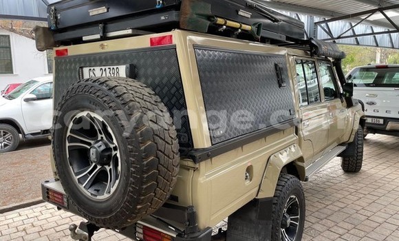 Buy Used Toyota Hilux Beige Car in Windhoek in Namibia Buy Used Toyota Hilux Beige Car in Windhoek in Namibia