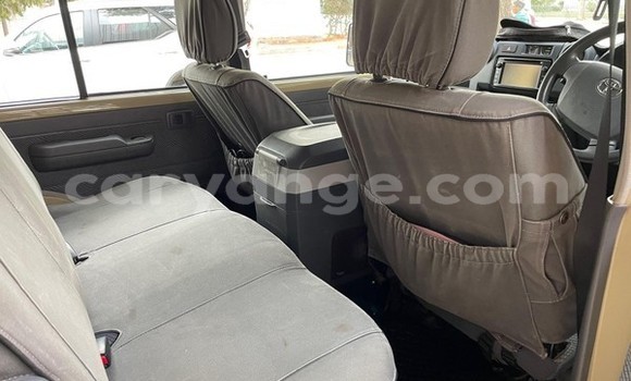 Buy Used Toyota Hilux Beige Car in Windhoek in Namibia Buy Used Toyota Hilux Beige Car in Windhoek in Namibia