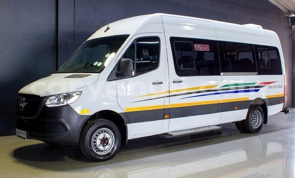 Buy Used Mercedes‒Benz Sprinter White Truck in Windhoek in Namibia