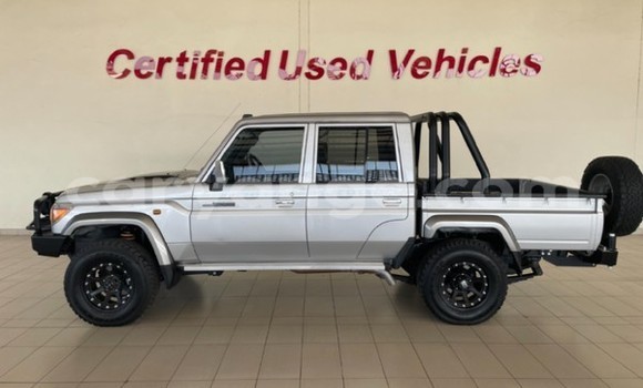 Buy Used Toyota Land Cruiser Silver Car in Windhoek in Namibia