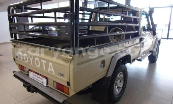 Buy Used Toyota Land Cruiser Beige Car in Windhoek in Namibia Buy Used Toyota Land Cruiser Beige Car in Windhoek in Namibia
