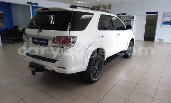 Buy Used Toyota Fortuner White Car in Windhoek in Namibia Buy Used Toyota Fortuner White Car in Windhoek in Namibia