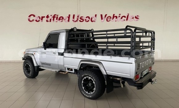Buy Used Toyota Land Cruiser Silver Car in Katima Mulilo in Caprivi Buy Used Toyota Land Cruiser Silver Car in Katima Mulilo in Caprivi