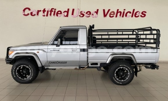 Buy Used Toyota Land Cruiser Silver Car in Katima Mulilo in Caprivi Buy Used Toyota Land Cruiser Silver Car in Katima Mulilo in Caprivi