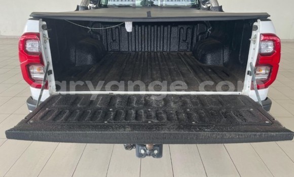 Buy Used Toyota Hilux White Car in Windhoek in Namibia Buy Used Toyota Hilux White Car in Windhoek in Namibia