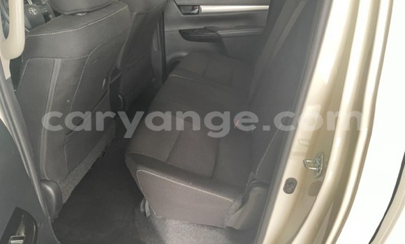 Buy Used Toyota Hilux White Car in Windhoek in Namibia Buy Used Toyota Hilux White Car in Windhoek in Namibia