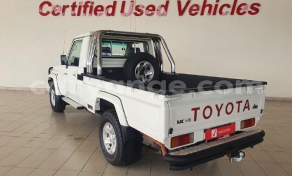 Buy Used Toyota Land Cruiser White Car in Windhoek in Namibia Buy Used Toyota Land Cruiser White Car in Windhoek in Namibia