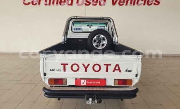 Buy Used Toyota Land Cruiser White Car in Windhoek in Namibia Buy Used Toyota Land Cruiser White Car in Windhoek in Namibia