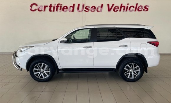 Buy Used Toyota Fortuner White Car in Walvis Bay in Namibia