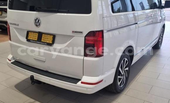 Buy Used Volkswagen Caravelle White Car in Windhoek in Namibia Buy Used Volkswagen Caravelle White Car in Windhoek in Namibia