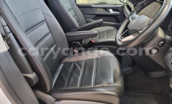 Buy Used Volkswagen Caravelle White Car in Windhoek in Namibia Buy Used Volkswagen Caravelle White Car in Windhoek in Namibia