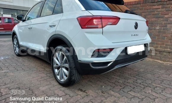 Buy Used Volkswagen Tiguan White Car in Windhoek in Namibia Buy Used Volkswagen Tiguan White Car in Windhoek in Namibia